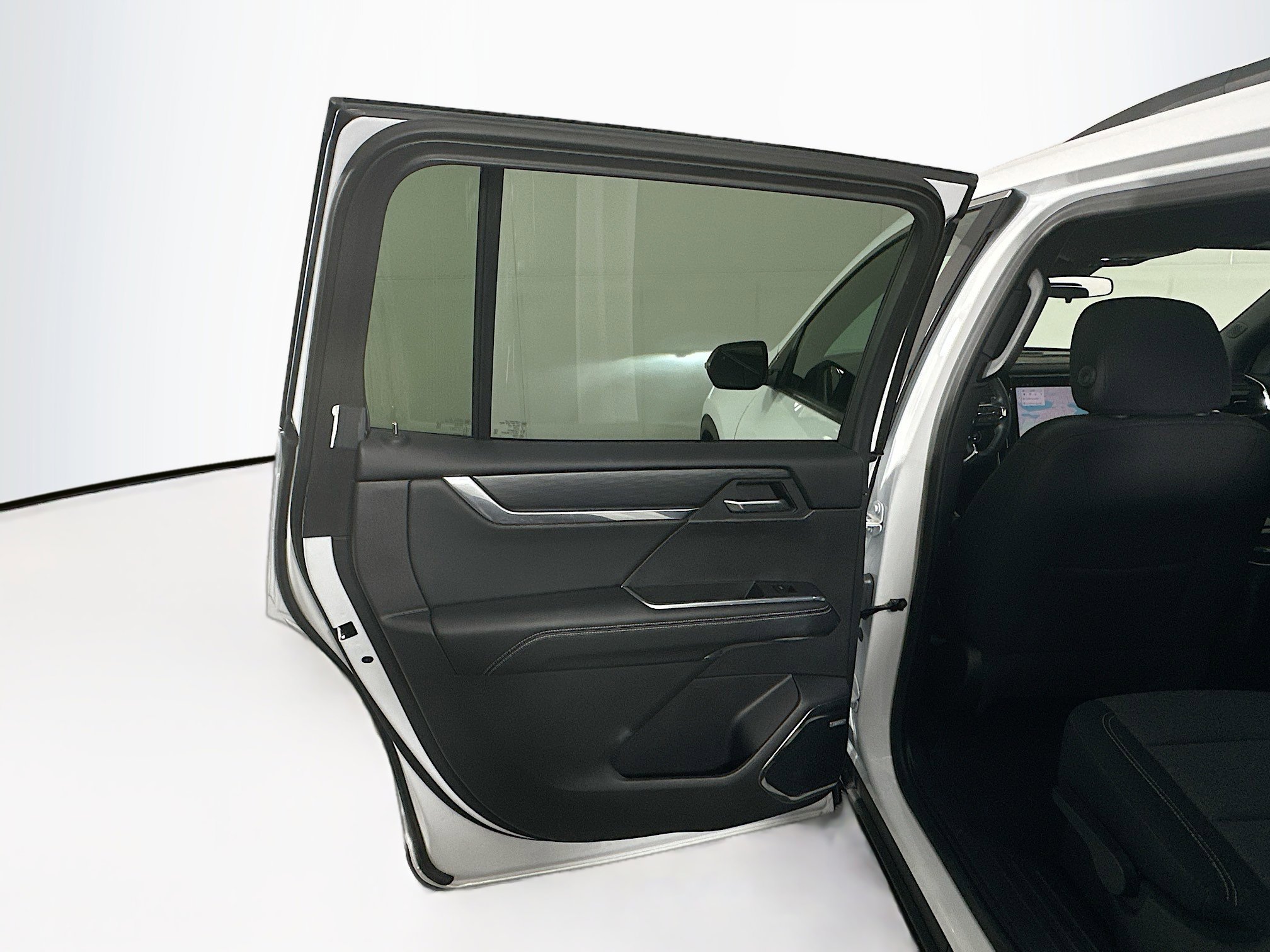 Used 2025 GMC Acadia Elevation image 26