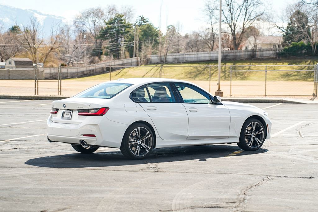 Used 2023 BMW 330i xDrive Sedan w/ Driving Assistance Package image 5