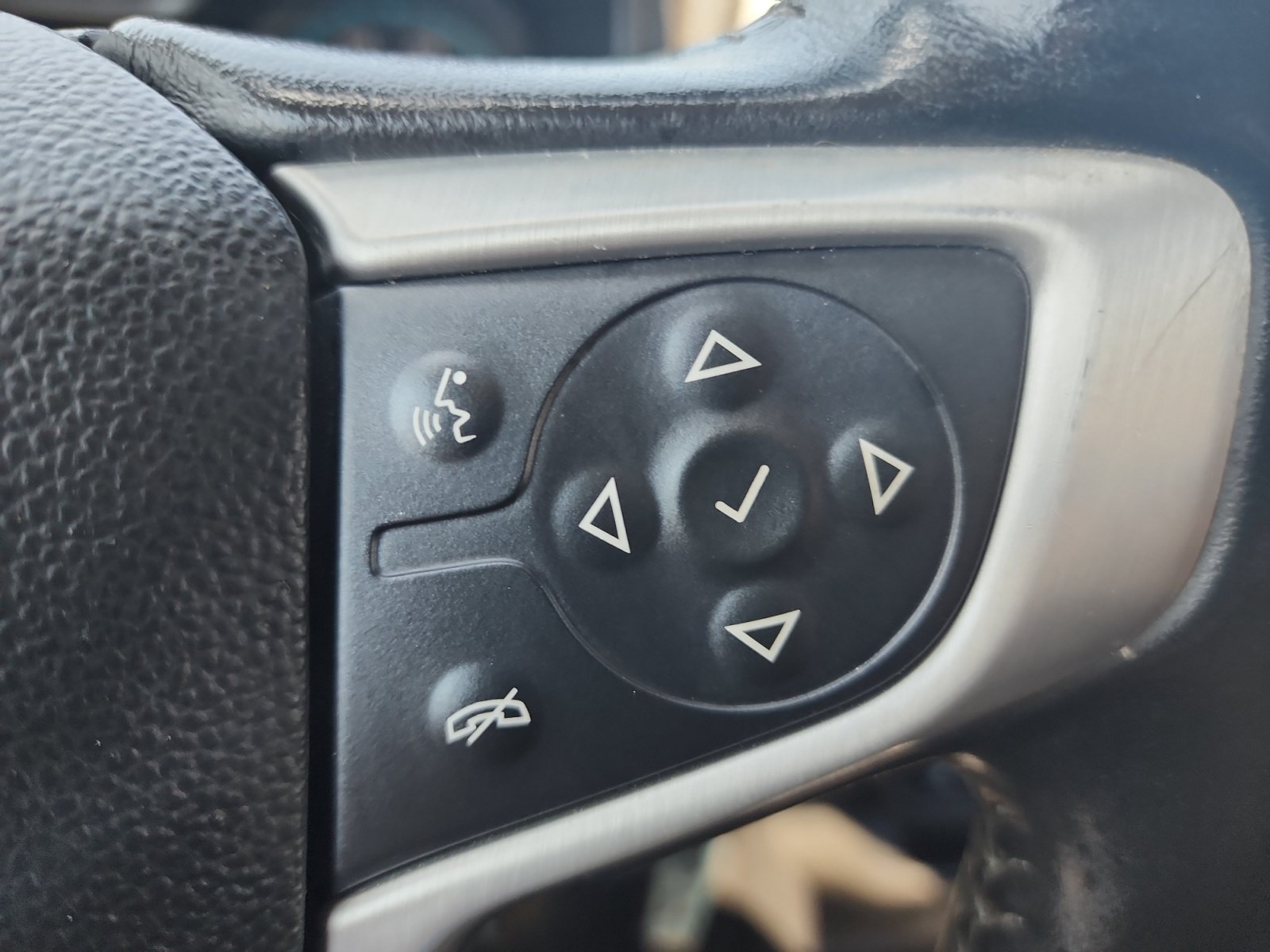 Used 2019 GMC Canyon SLE w/ Driver Alert Package AWD/4WD image 18