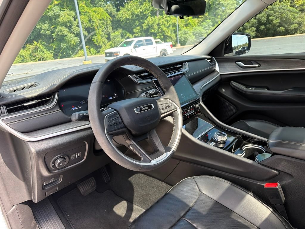 Certified 2023 Jeep Grand Cherokee Limited w/ Luxury Tech Group II AWD/4WD image 49
