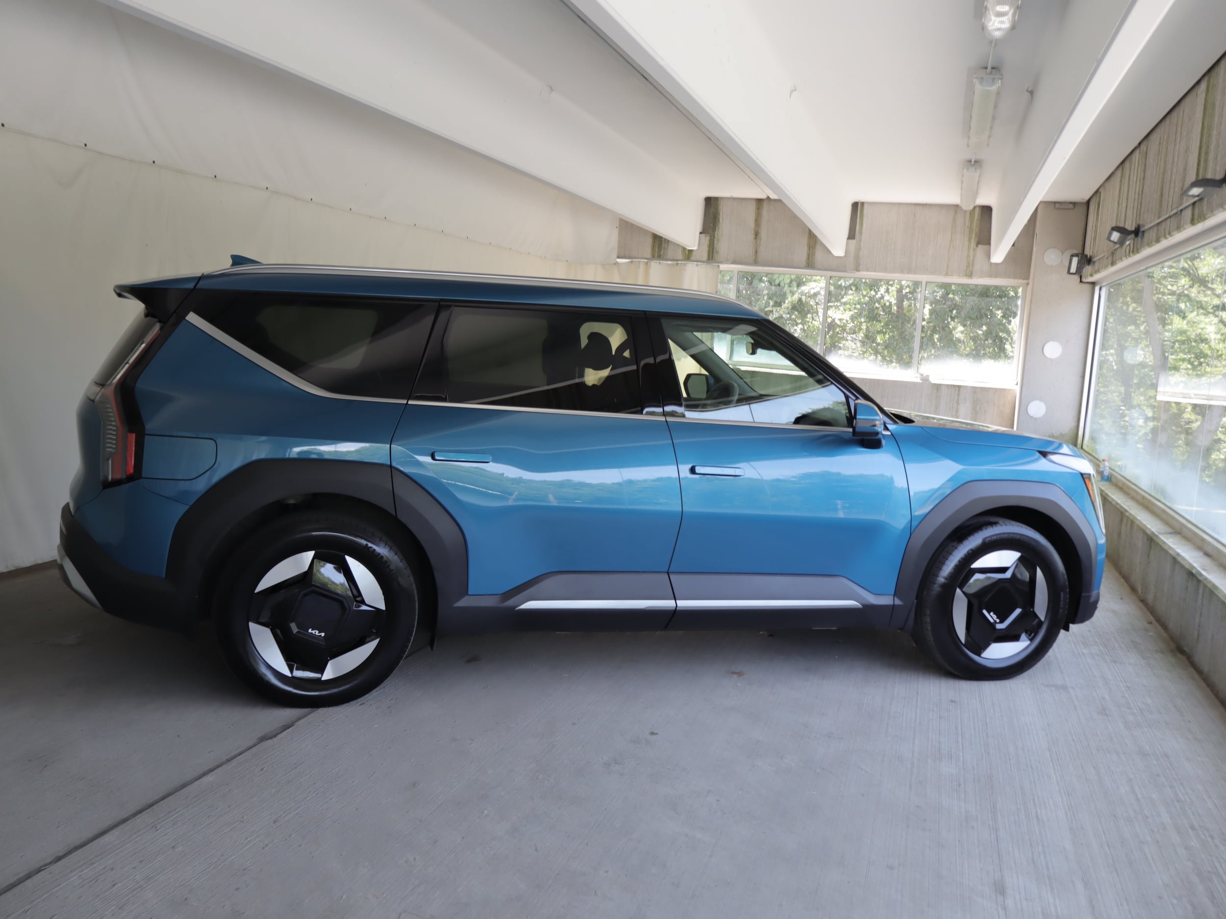 Used 2024 Kia EV9 Wind AWD/4WD image 6