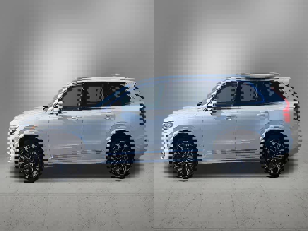 Used 2026 Volvo XC90 B6 Plus w/ Protection Package image 3