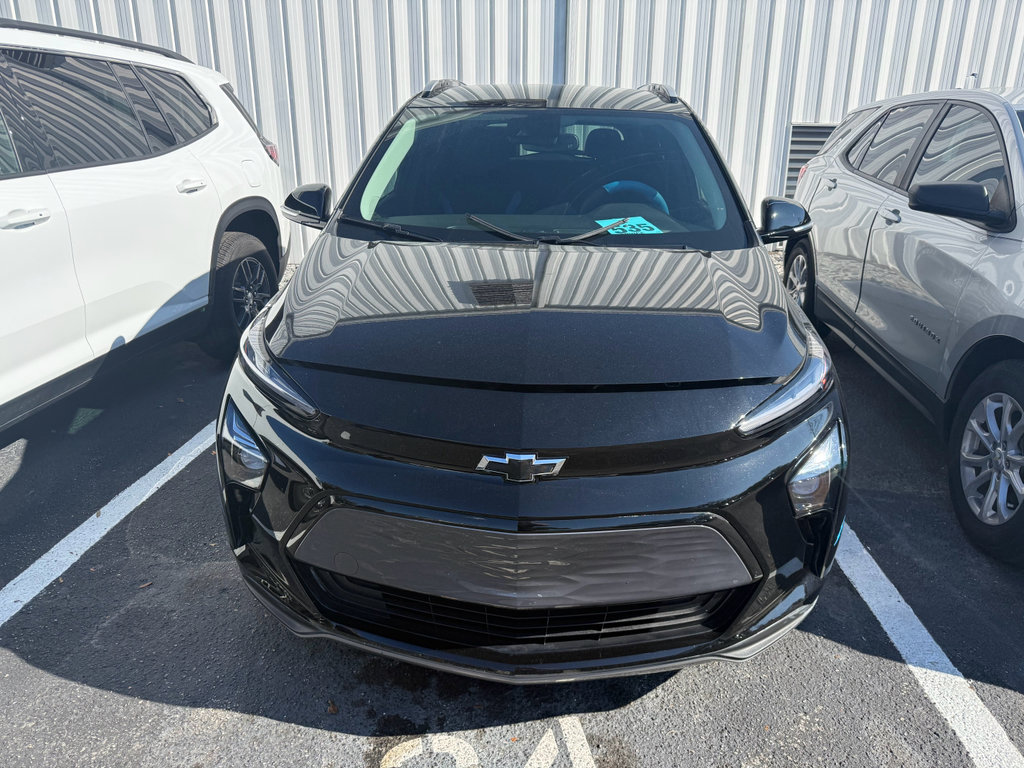 Used 2023 Chevrolet Bolt EUV LT w/ Convenience Package image 2