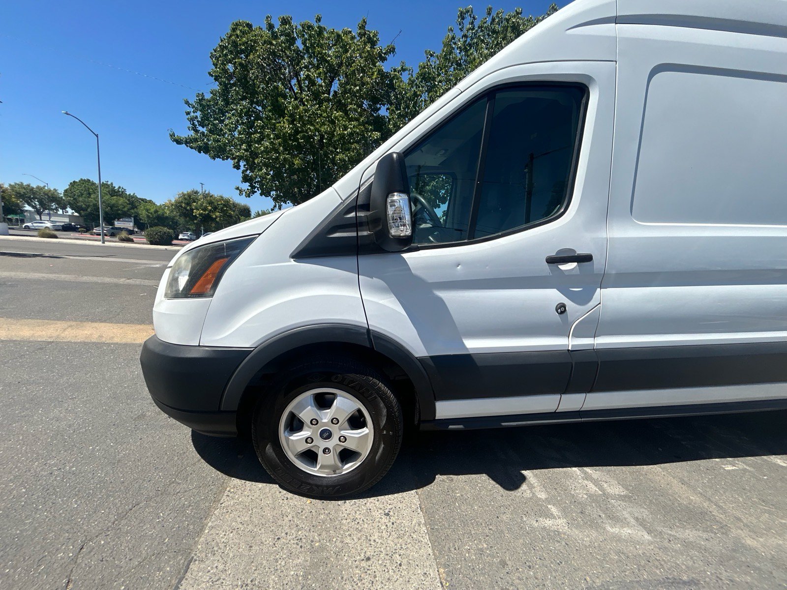 Used 2017 Ford Transit 250 148 High Roof RWD image 9