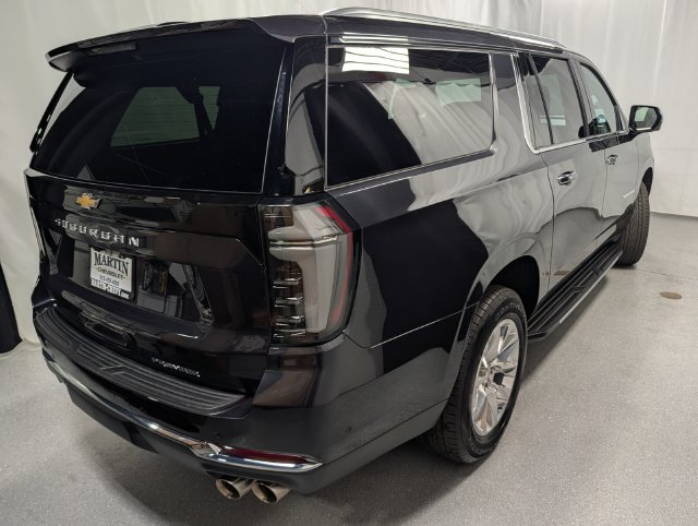 Certified 2026 Chevrolet Suburban Premier w/ Sun And Tow Package AWD/4WD image 3