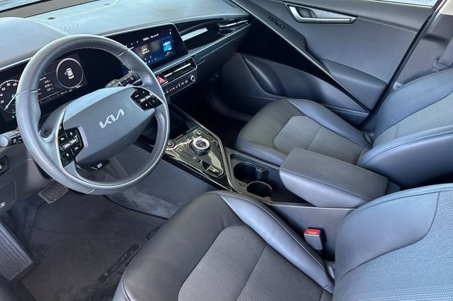 Certified 2024 Kia Niro Wind FWD image 12