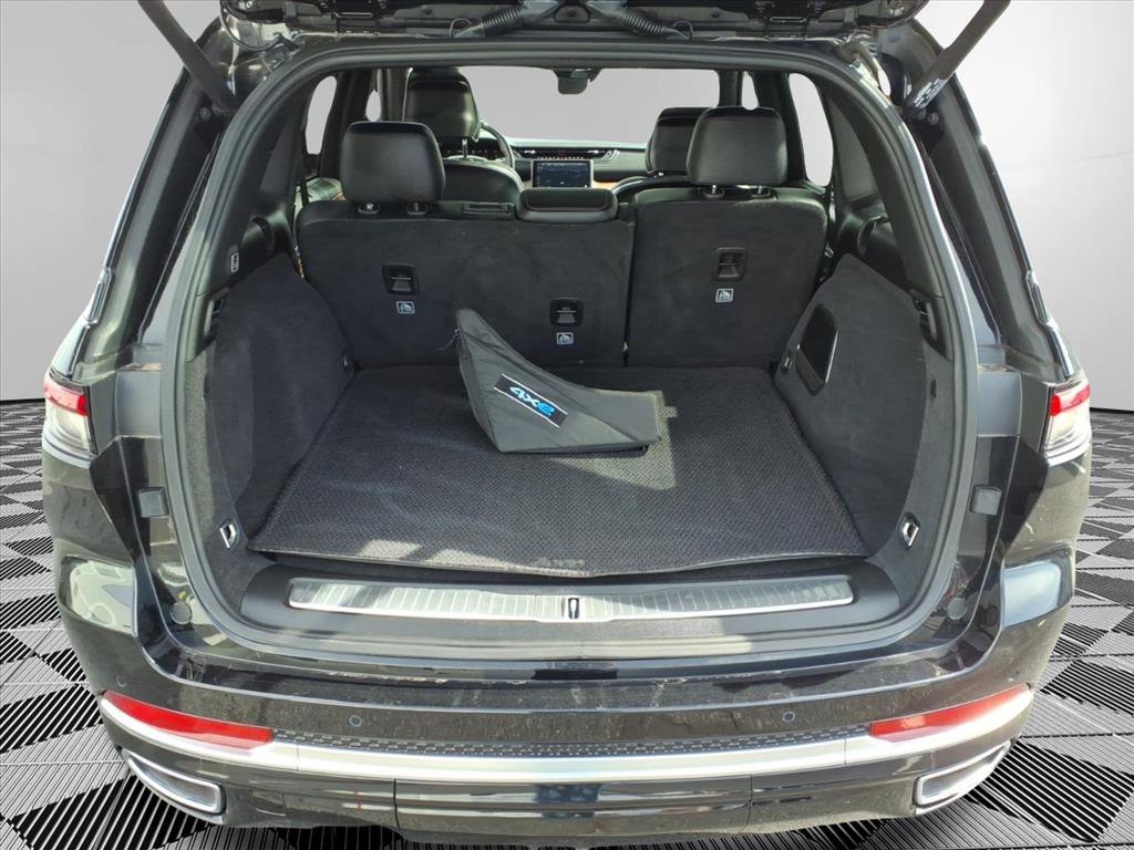 Used 2023 Jeep Grand Cherokee Summit w/ Advanced Protech Group IV image 13