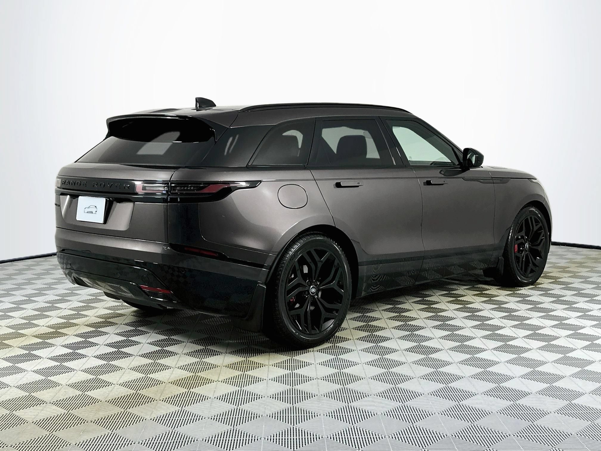 Certified 2024 Land Rover Range Rover Velar Dynamic SE AWD/4WD image 5