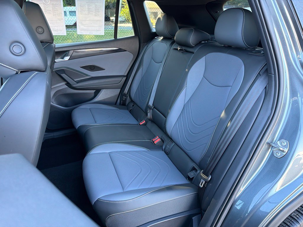 Used 2025 Volkswagen Tiguan SE R-Line AWD/4WD image 18