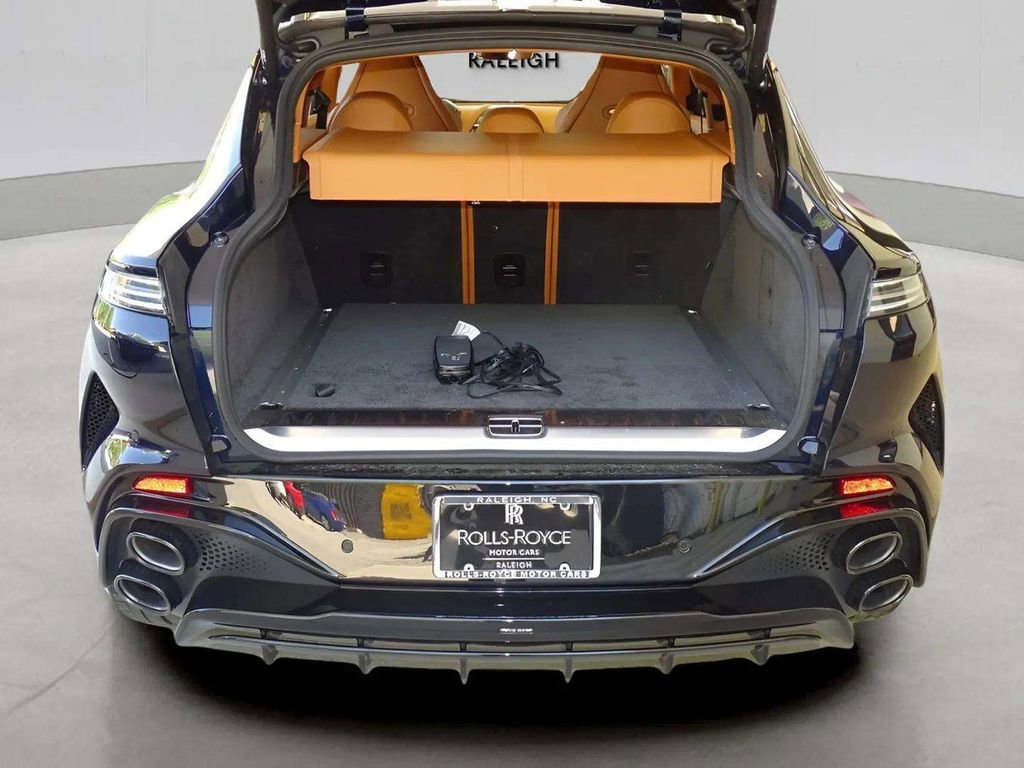 Used 2026 Aston Martin DBX S image 24