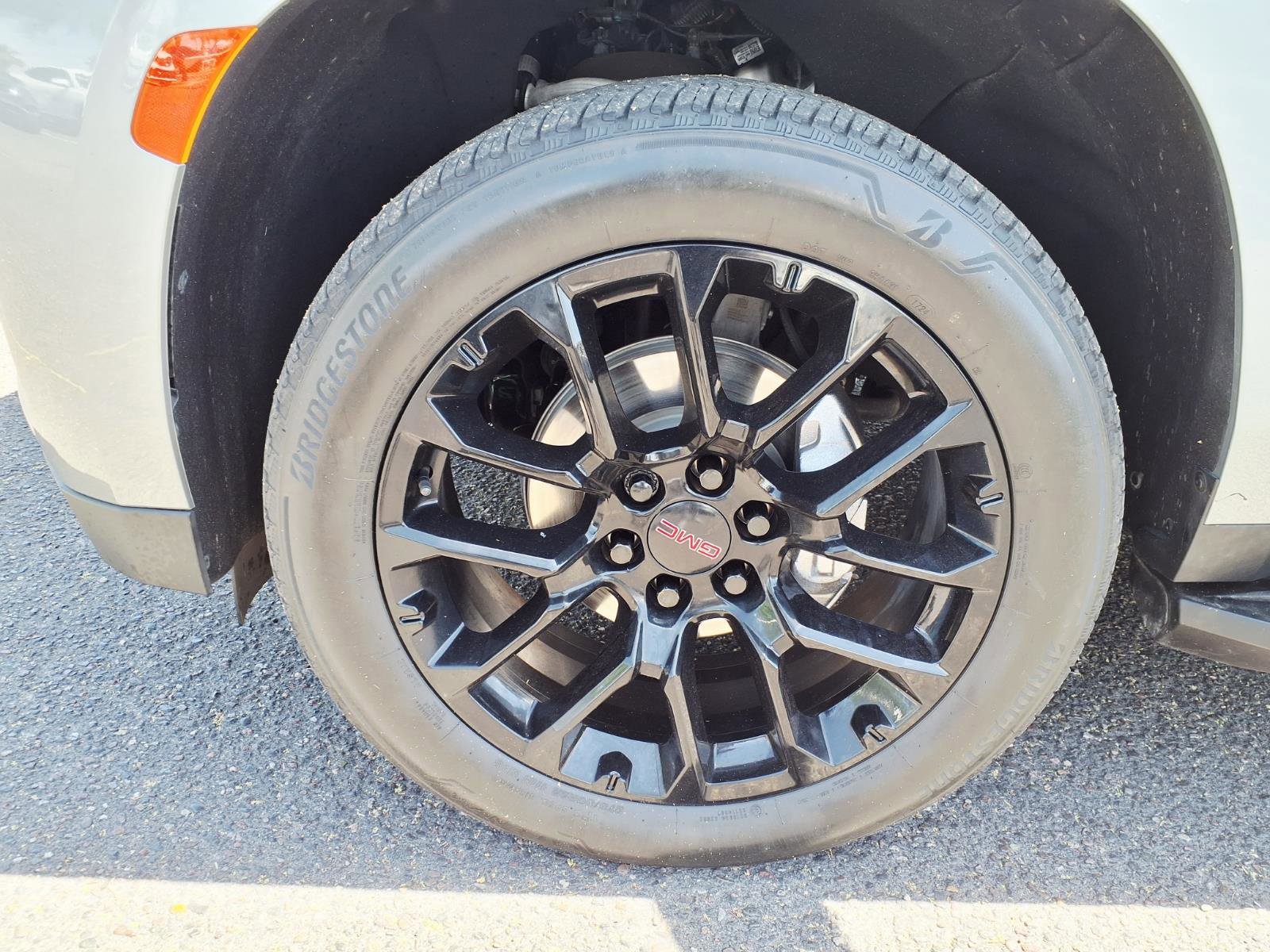 Used 2024 GMC Yukon Denali image 10