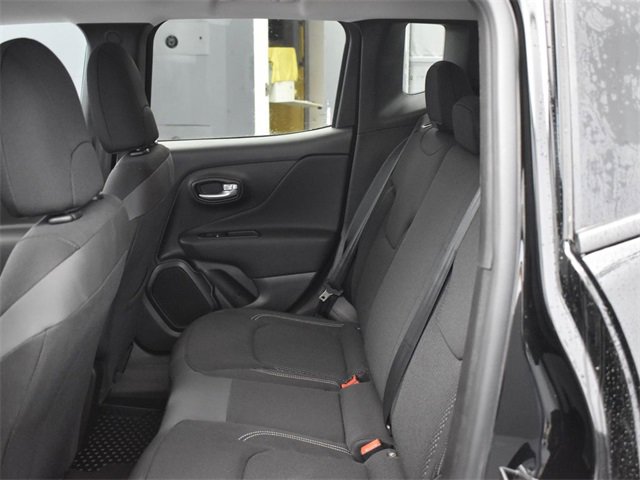 Used 2023 Jeep Renegade Latitude w/ Premium Group image 35