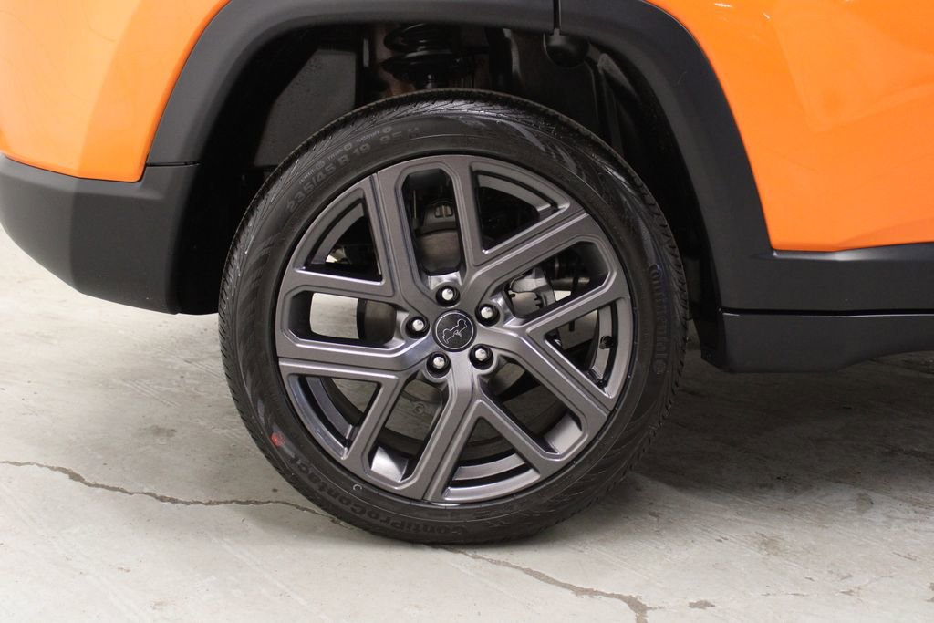 New 2026 Jeep Compass Limited image 33