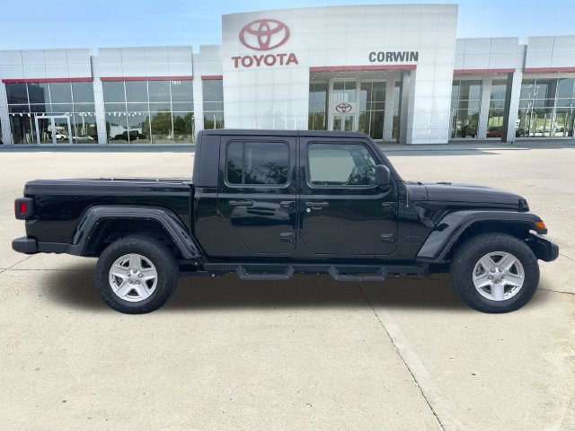 Used 2022 Jeep Gladiator Sport AWD/4WD image 6