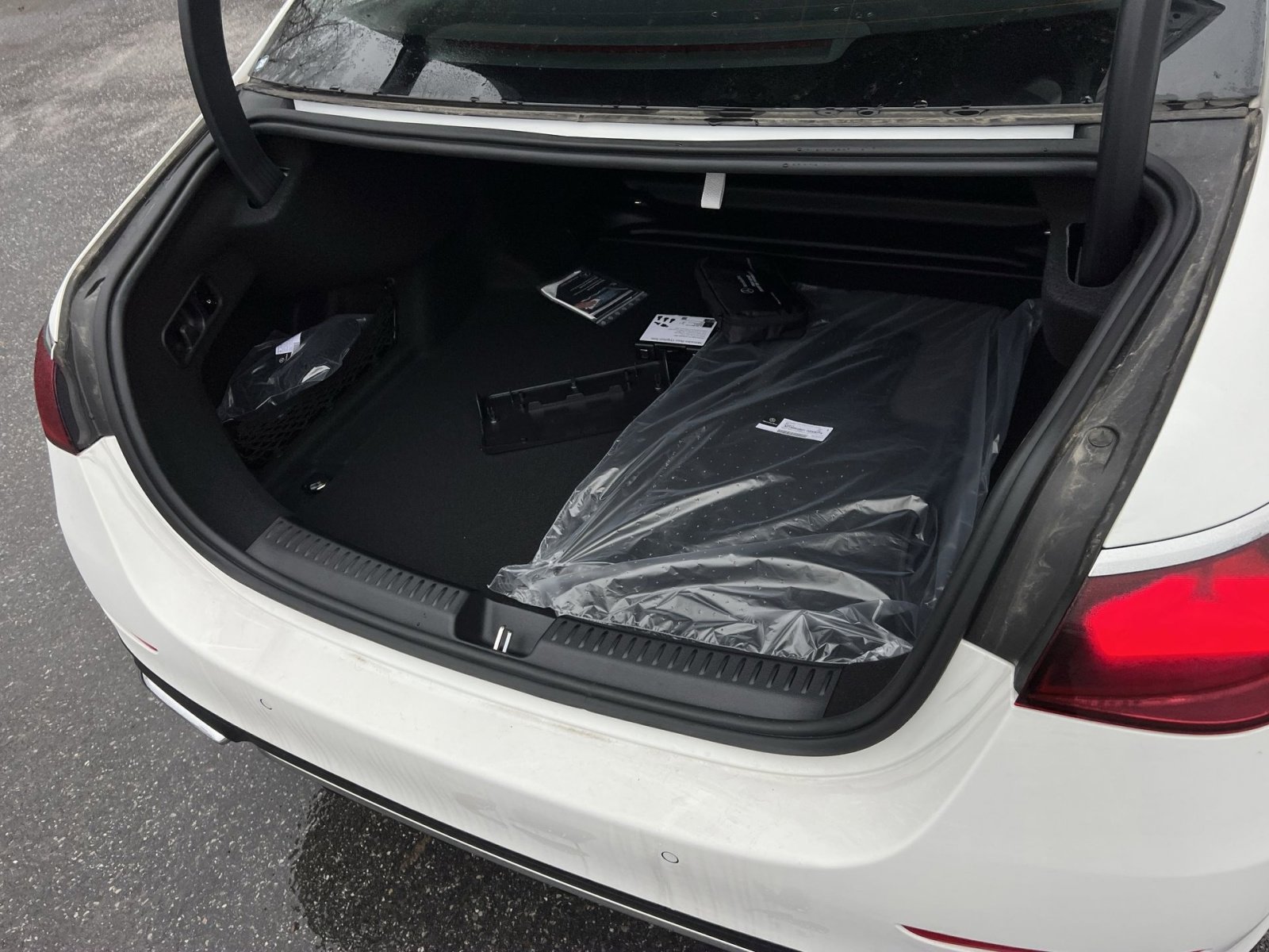 New 2026 Mercedes-Benz E 350 4MATIC Sedan image 24