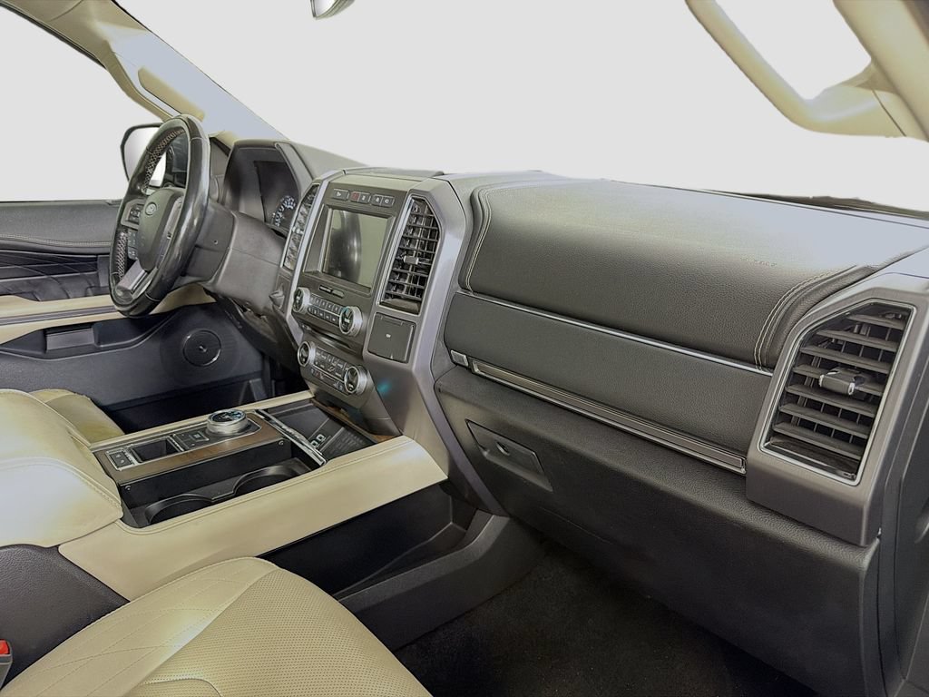 Used 2018 Ford Expedition Platinum RWD image 33