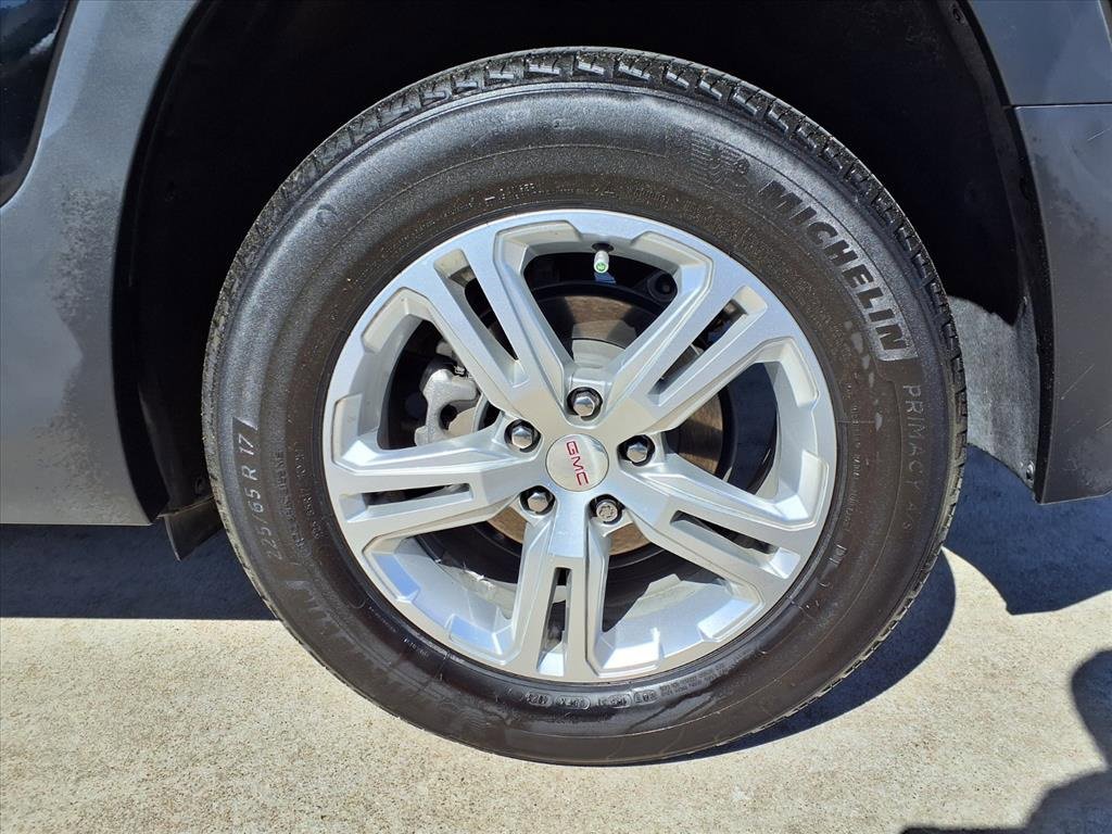 Used 2024 GMC Terrain SLE image 21