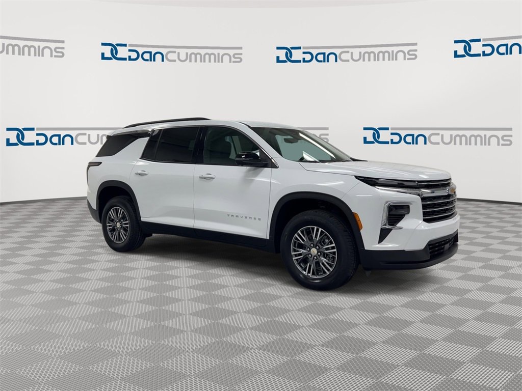 New 2026 Chevrolet Traverse LT w/ Driver Confidence Package image 2