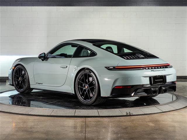 Certified 2025 Porsche 911 Carrera GTS RWD image 3