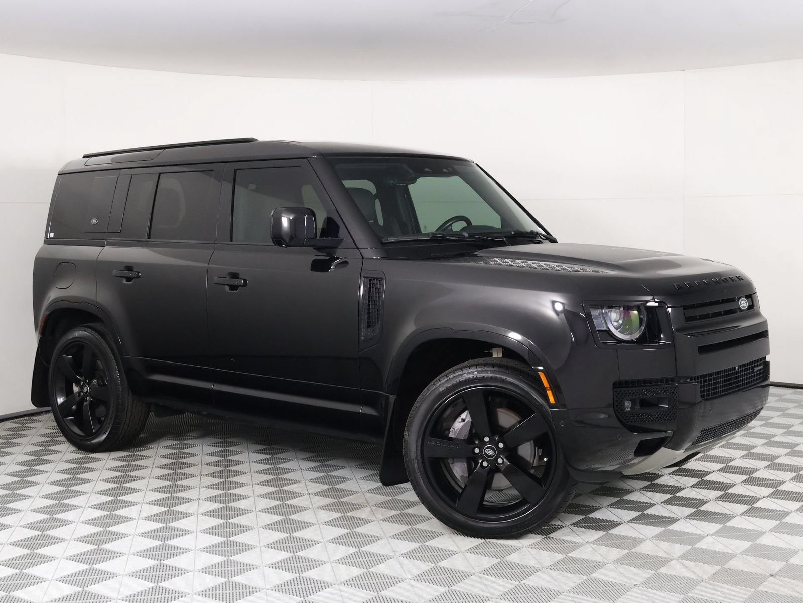 Used 2022 Land Rover Defender 110 X-Dynamic HSE AWD/4WD image 34