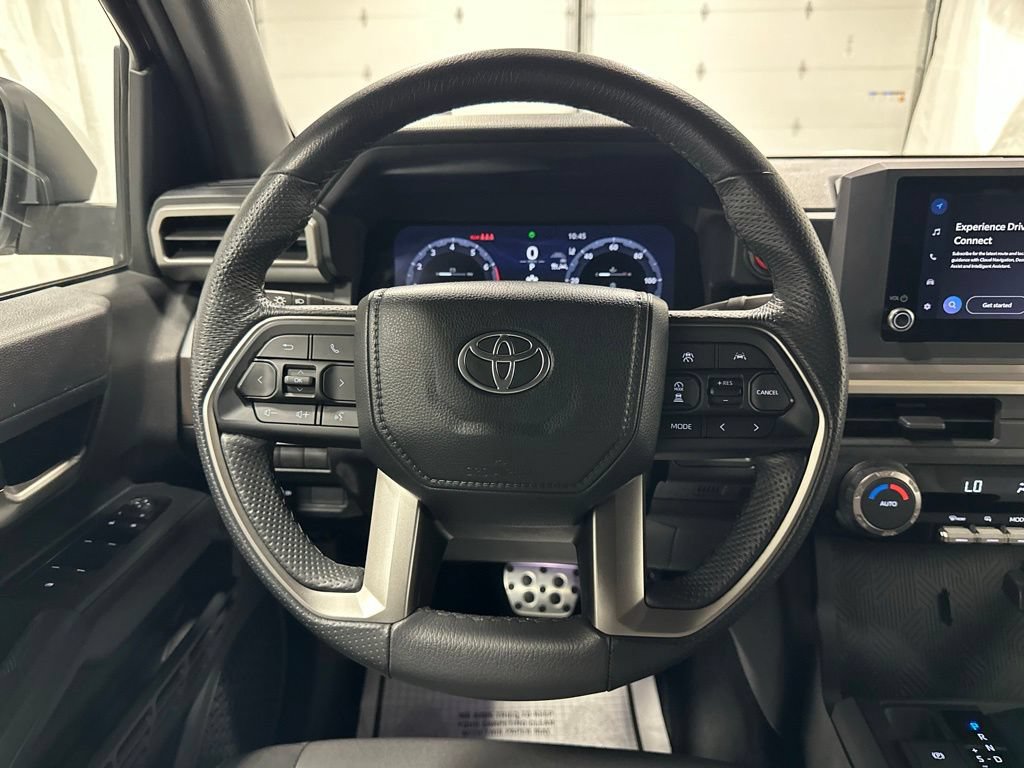 Used 2024 Toyota Tacoma TRD Sport AWD/4WD image 17