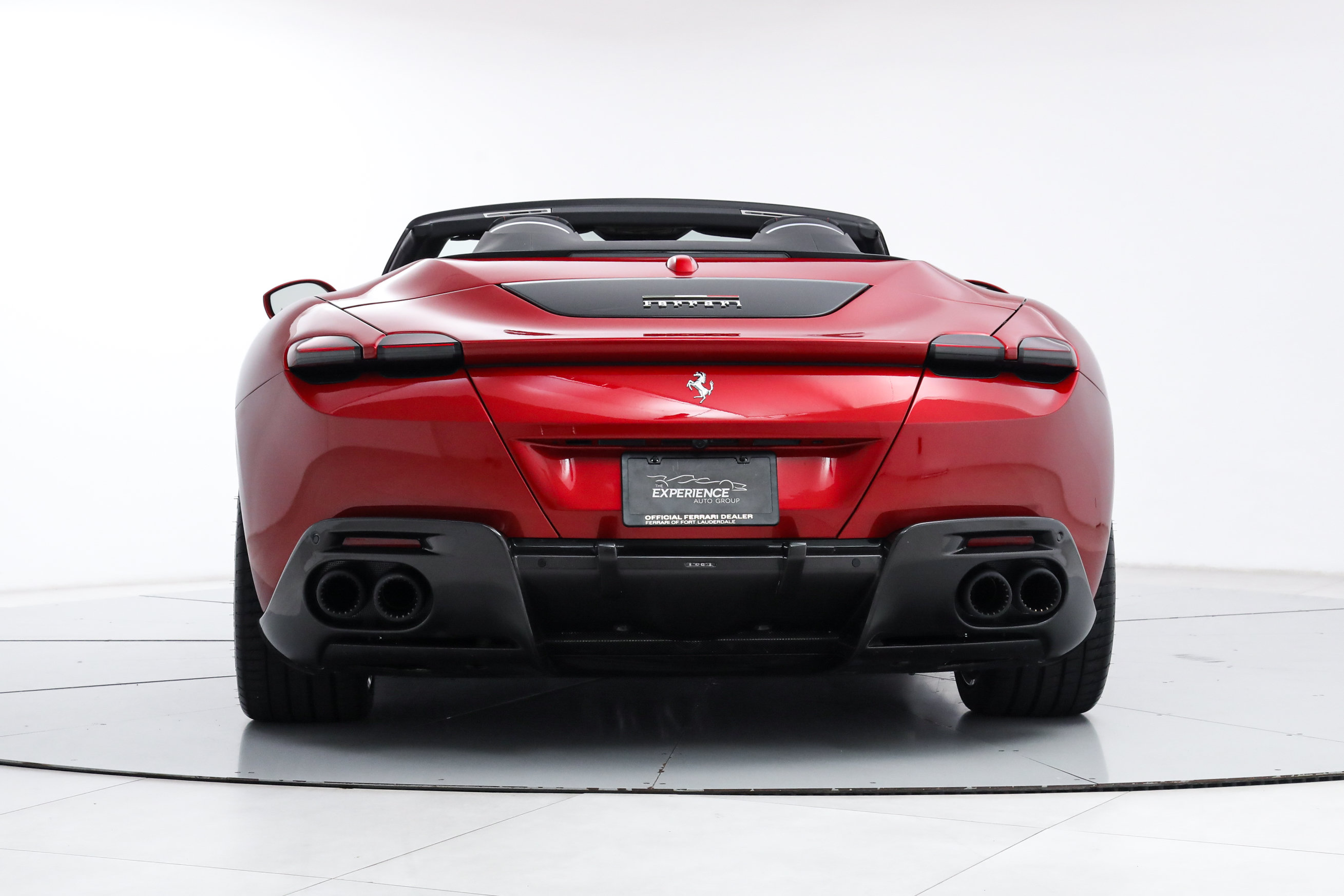Certified 2025 Ferrari Roma Spider RWD image 10