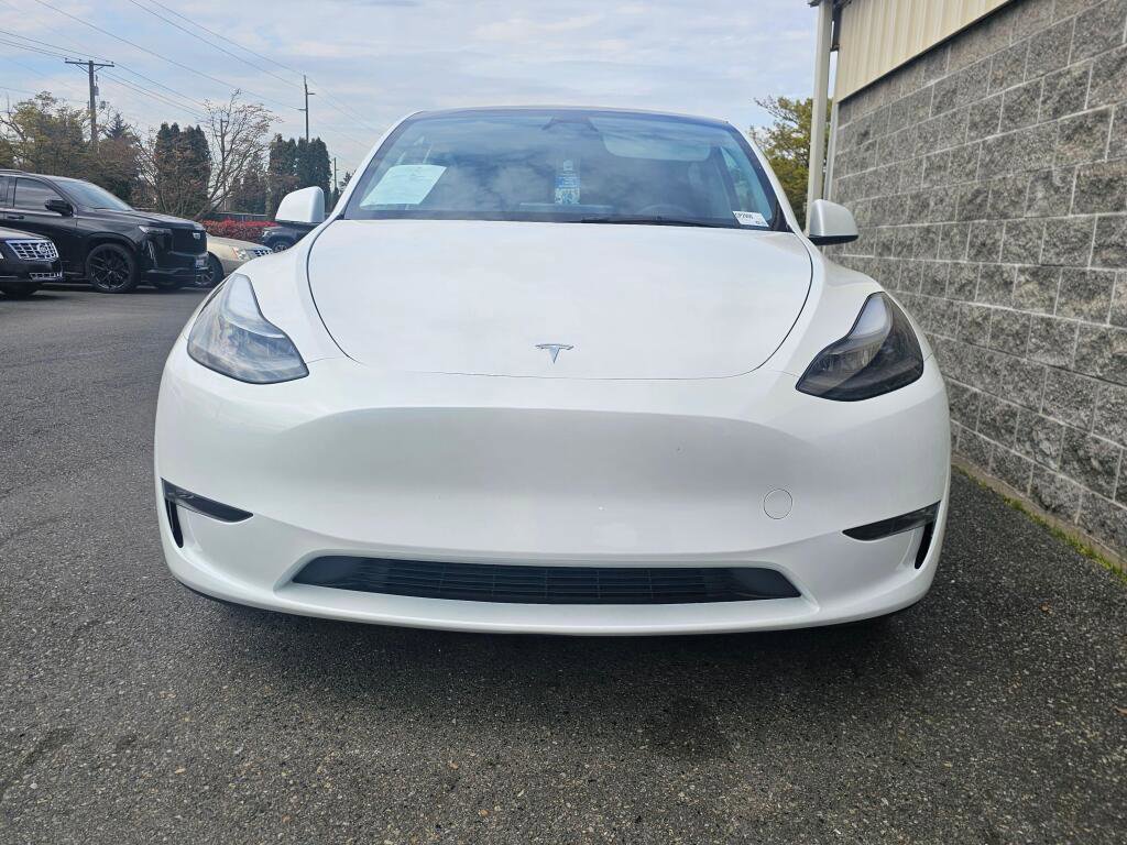 Used 2024 Tesla Model Y Long Range AWD/4WD image 12