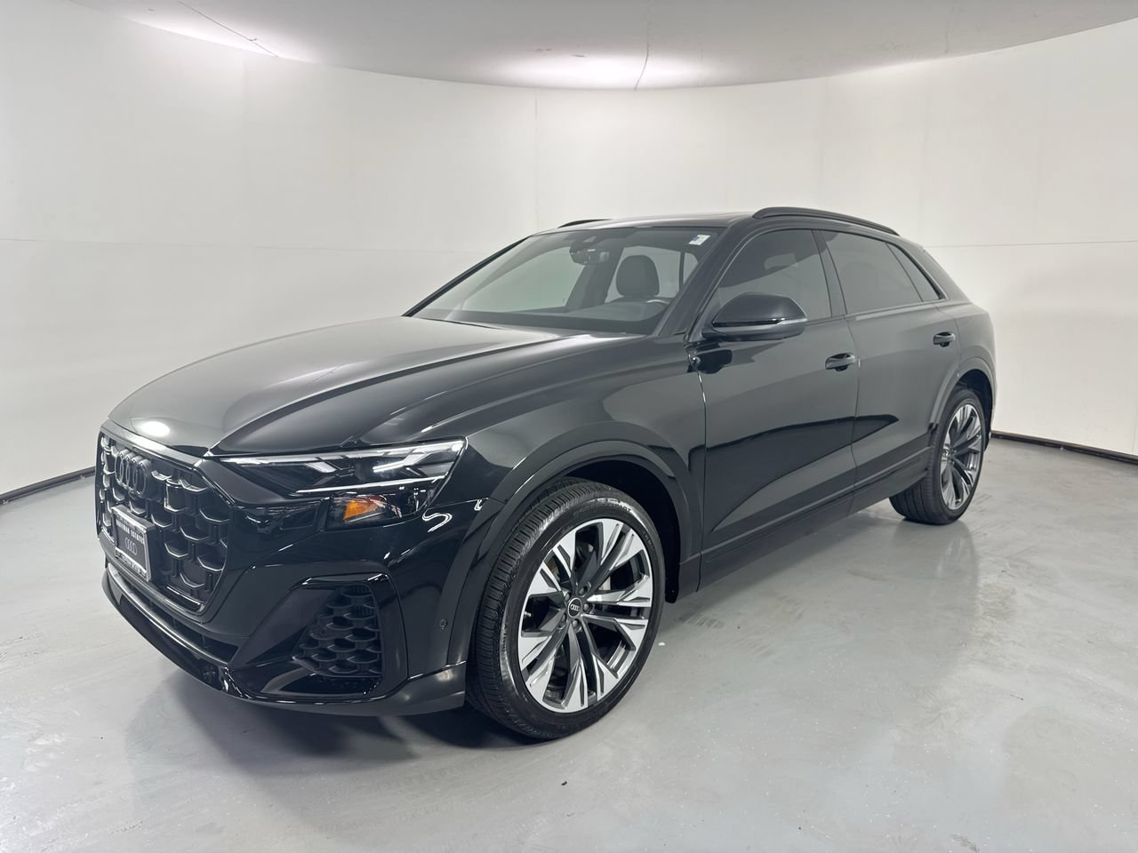 Used 2025 Audi Q8 Premium Plus w/ Premium Plus Package AWD/4WD image 28