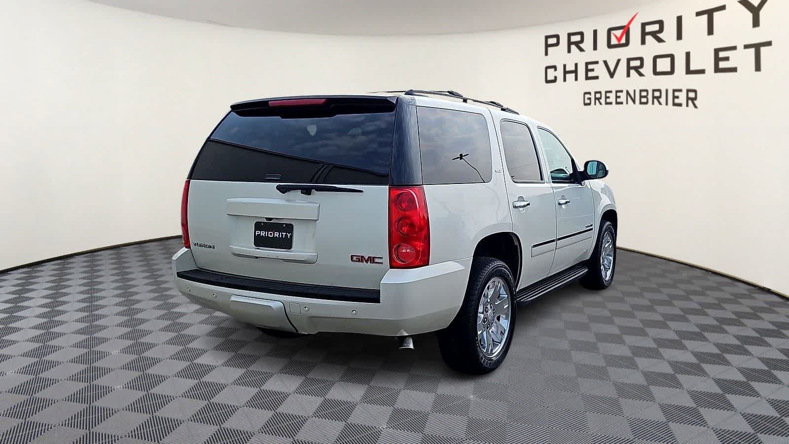 Used 2014 GMC Yukon SLT w/ Texas Edition AWD/4WD image 8
