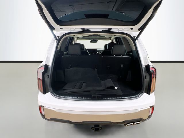 Certified 2025 Kia Telluride EX w/ EX Captain's Chair Package FWD image 28