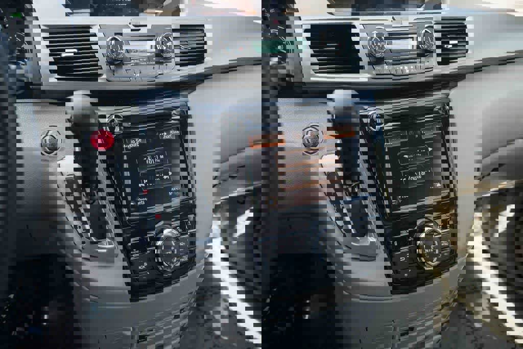 Used 2017 Honda Odyssey SE image 22