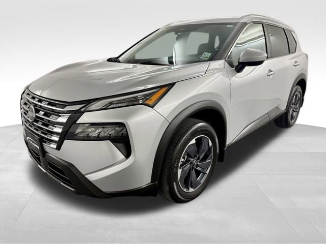 Used 2025 Nissan Rogue SV w/ SV Premium Package image 4