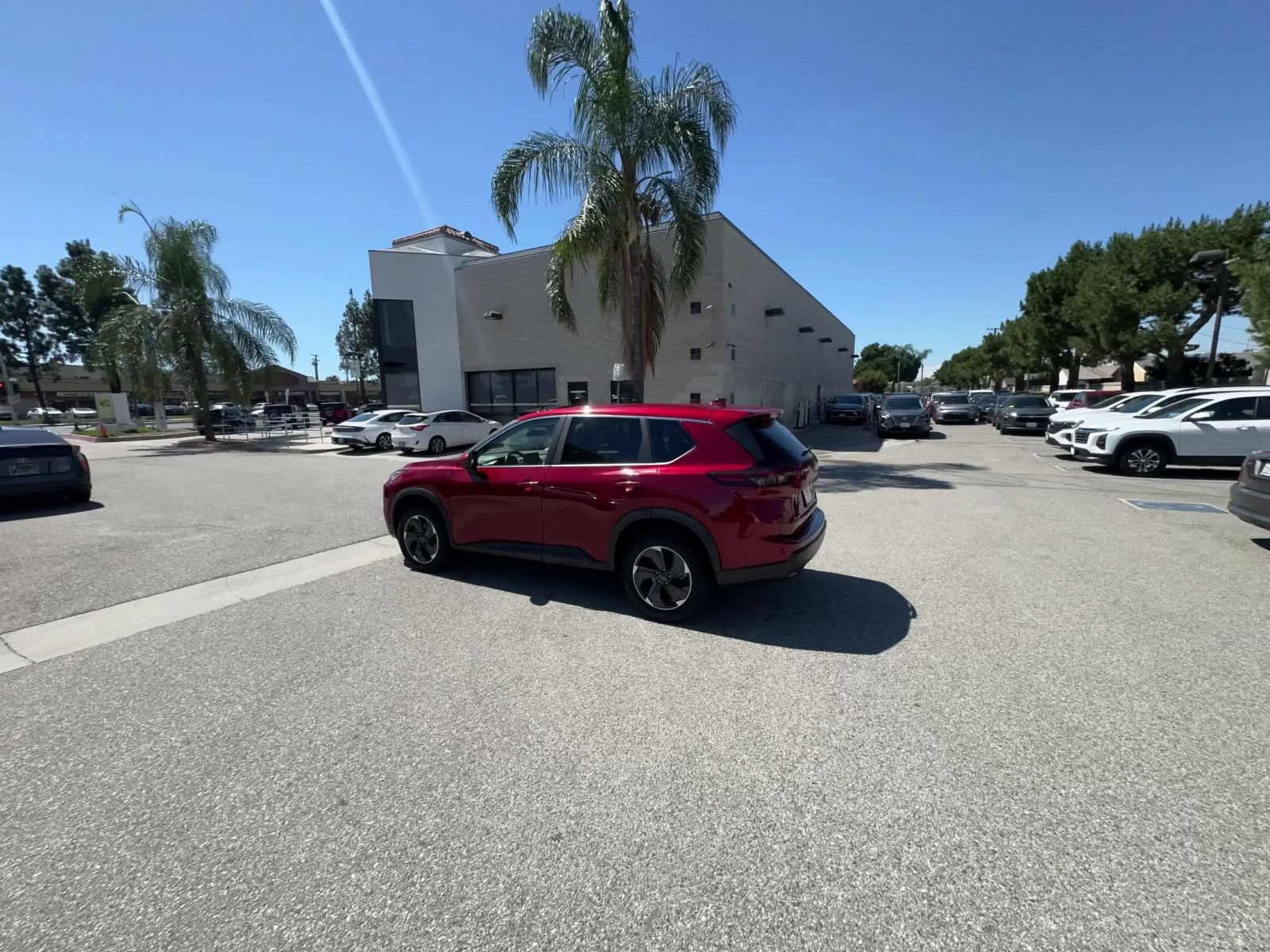 Used 2025 Nissan Rogue SV AWD/4WD image 8