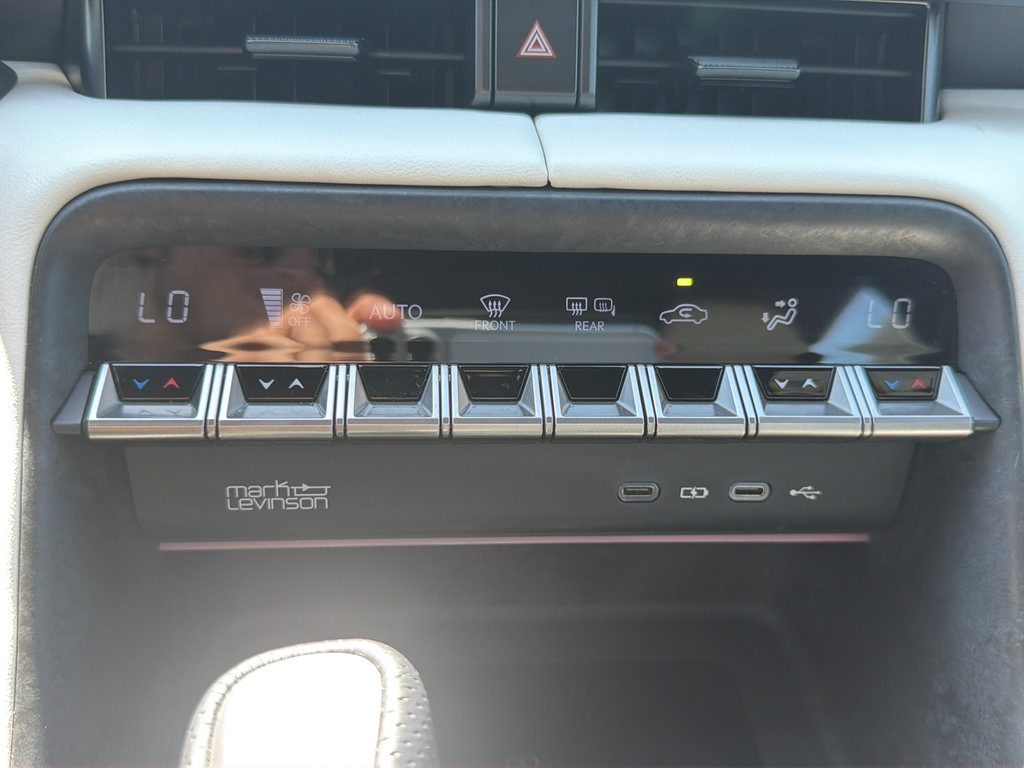 Used 2026 Lexus IS 350 F Sport w/ Technology Package RWD image 40