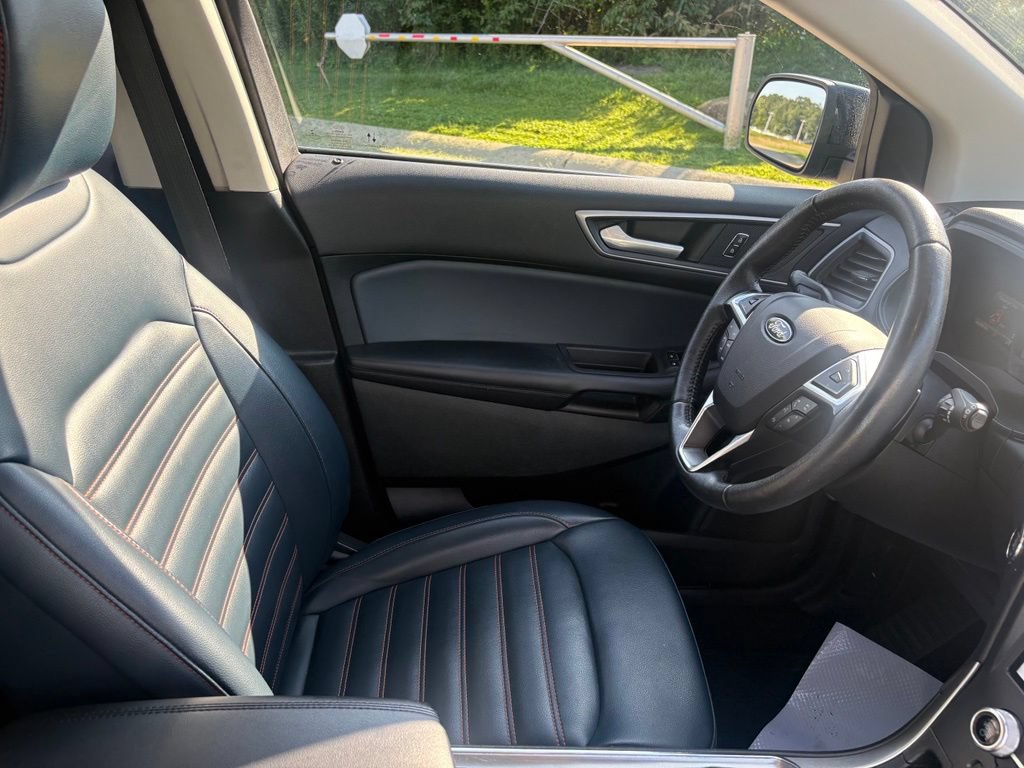 Used 2022 Ford Edge SEL w/ Sport Appearance Package AWD/4WD image 29