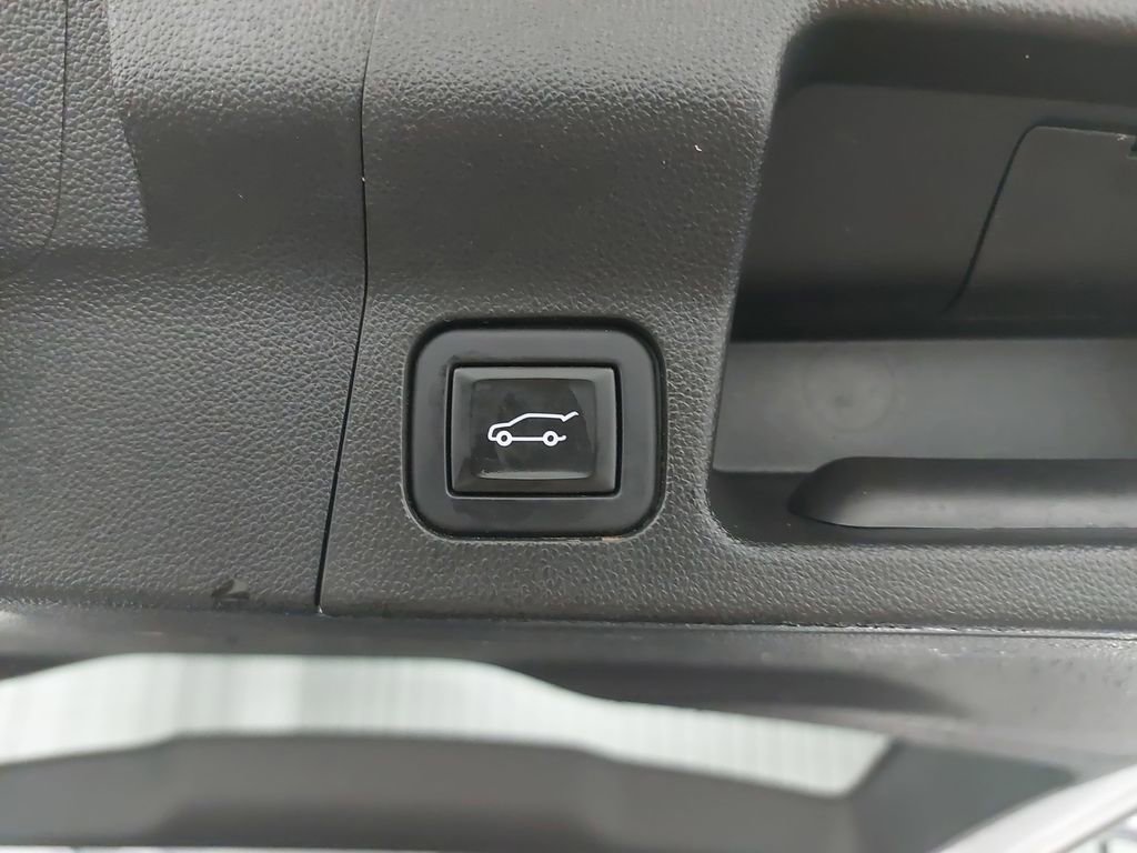 Used 2023 GMC Acadia SLE w/ Driver Convenience Package image 15