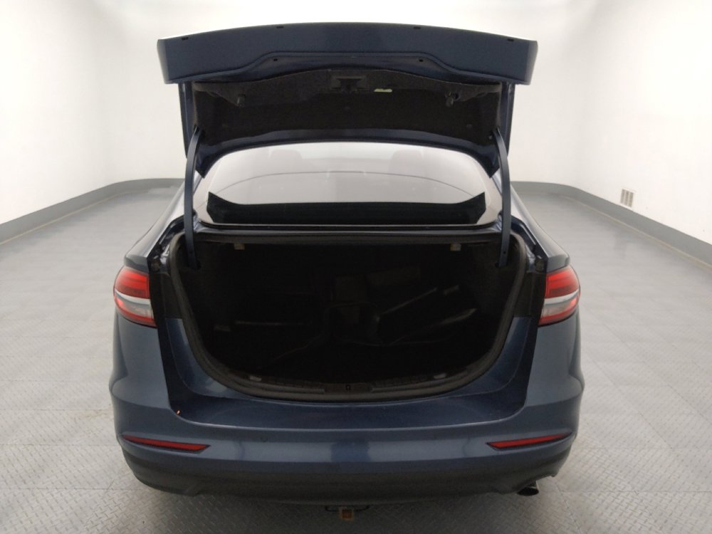 Used 2019 Ford Fusion SE FWD image 29