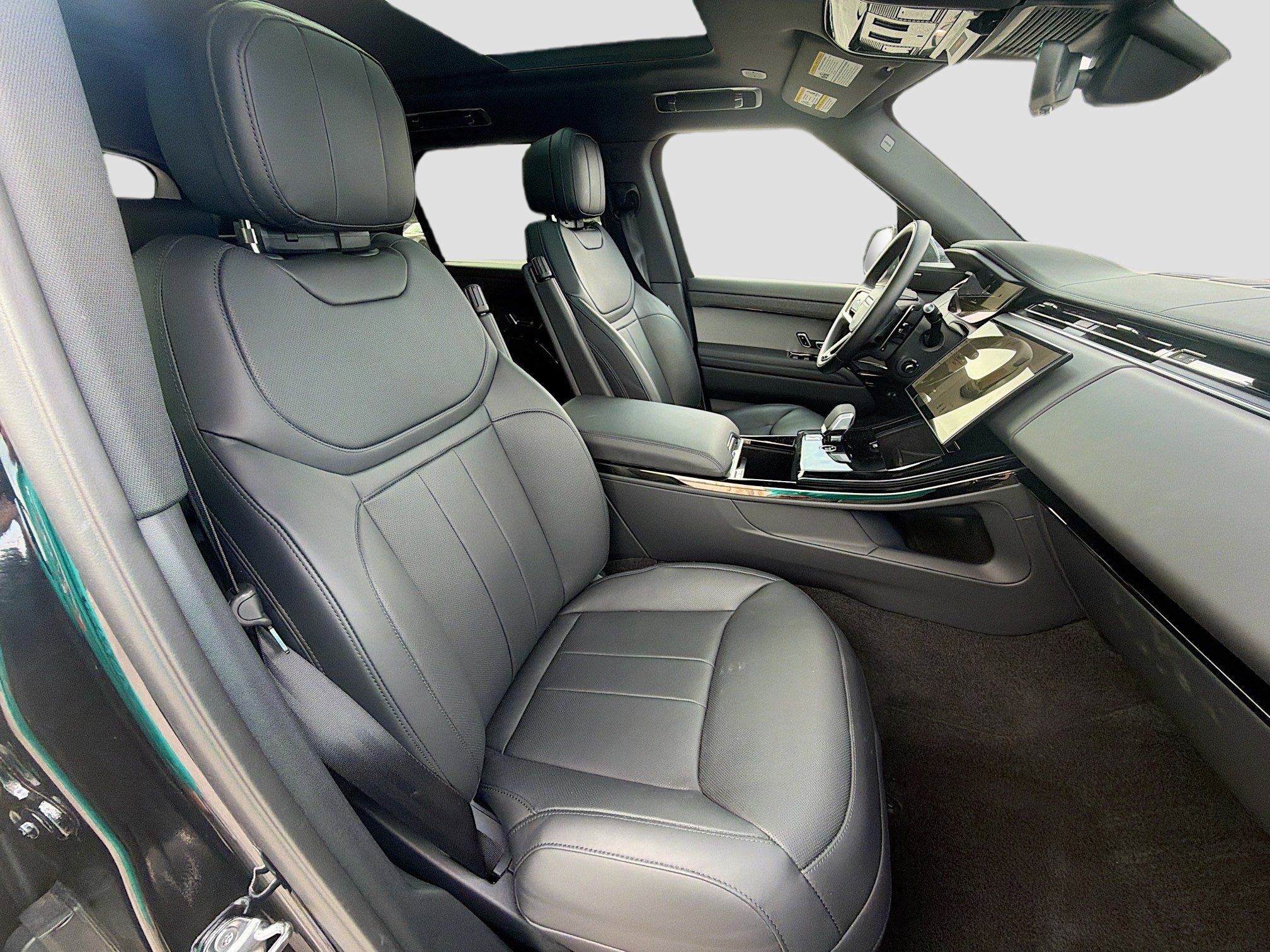 Used 2025 Land Rover Range Rover Sport Dynamic SE image 16