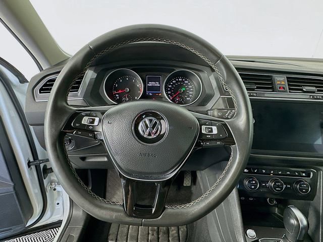 Used 2021 Volkswagen Tiguan SE image 11