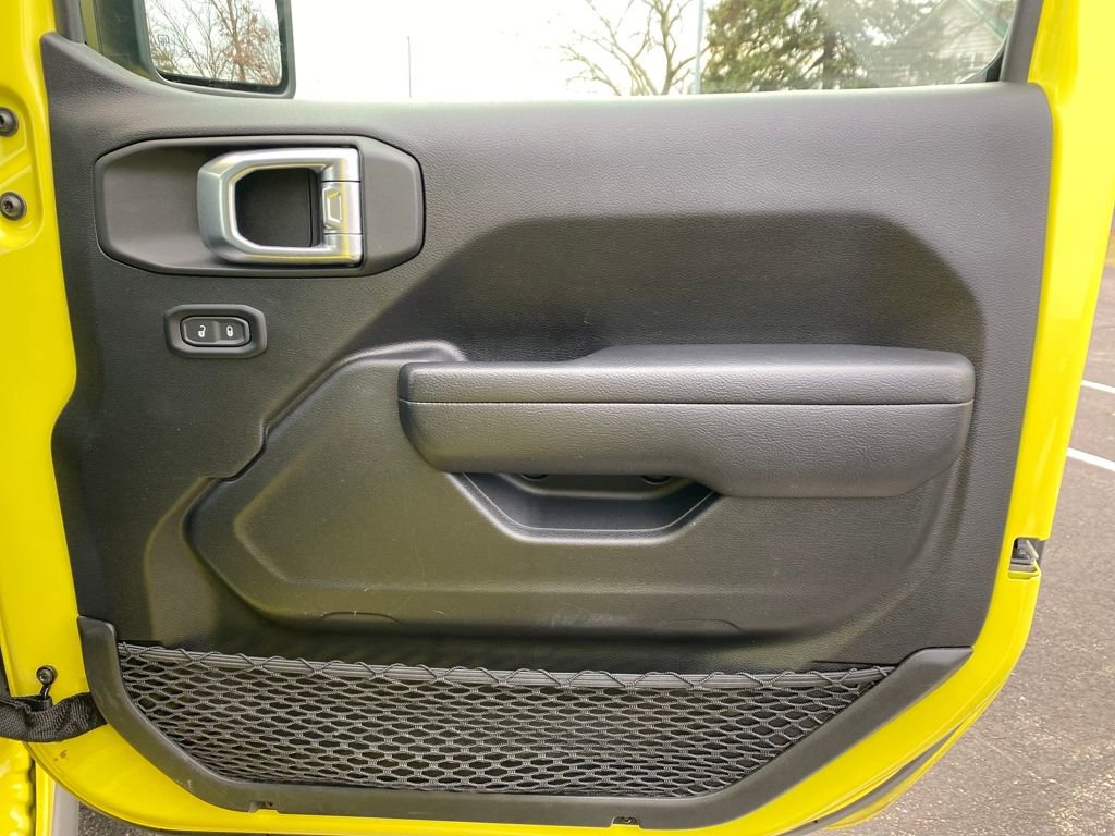 Used 2024 Jeep Wrangler Rubicon image 9