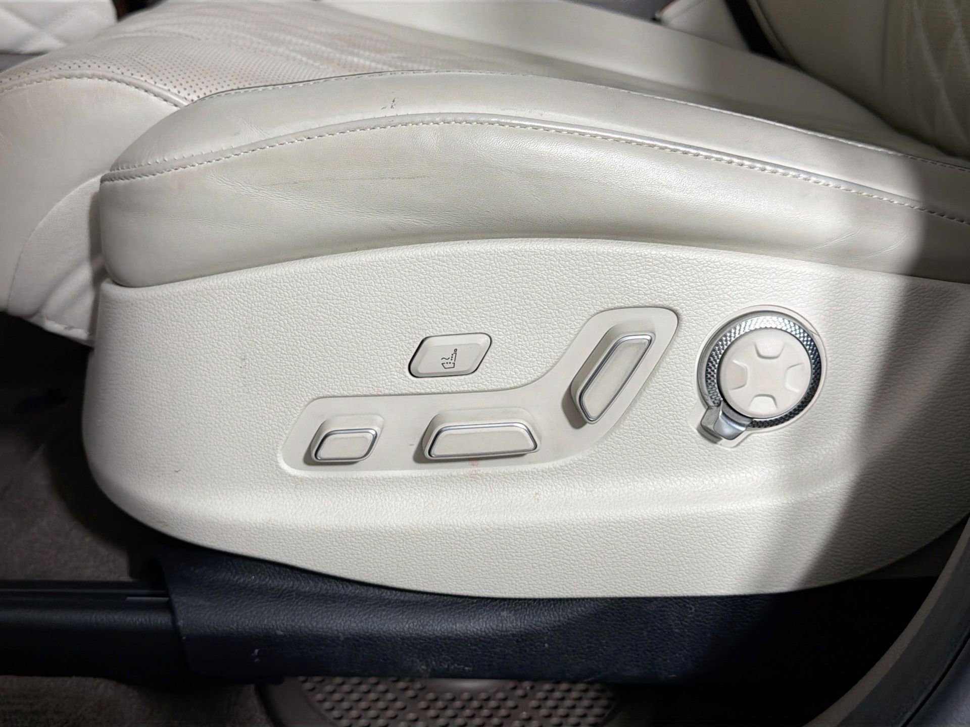 Used 2023 Genesis GV80 3.5T Prestige w/ Prestige Package image 31