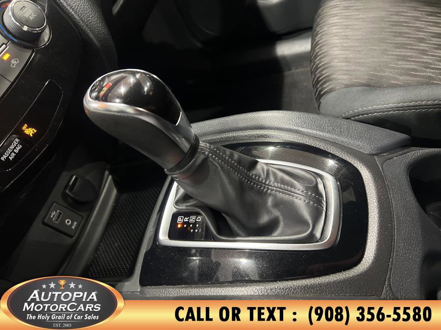 Used 2017 Nissan Rogue SV image 28