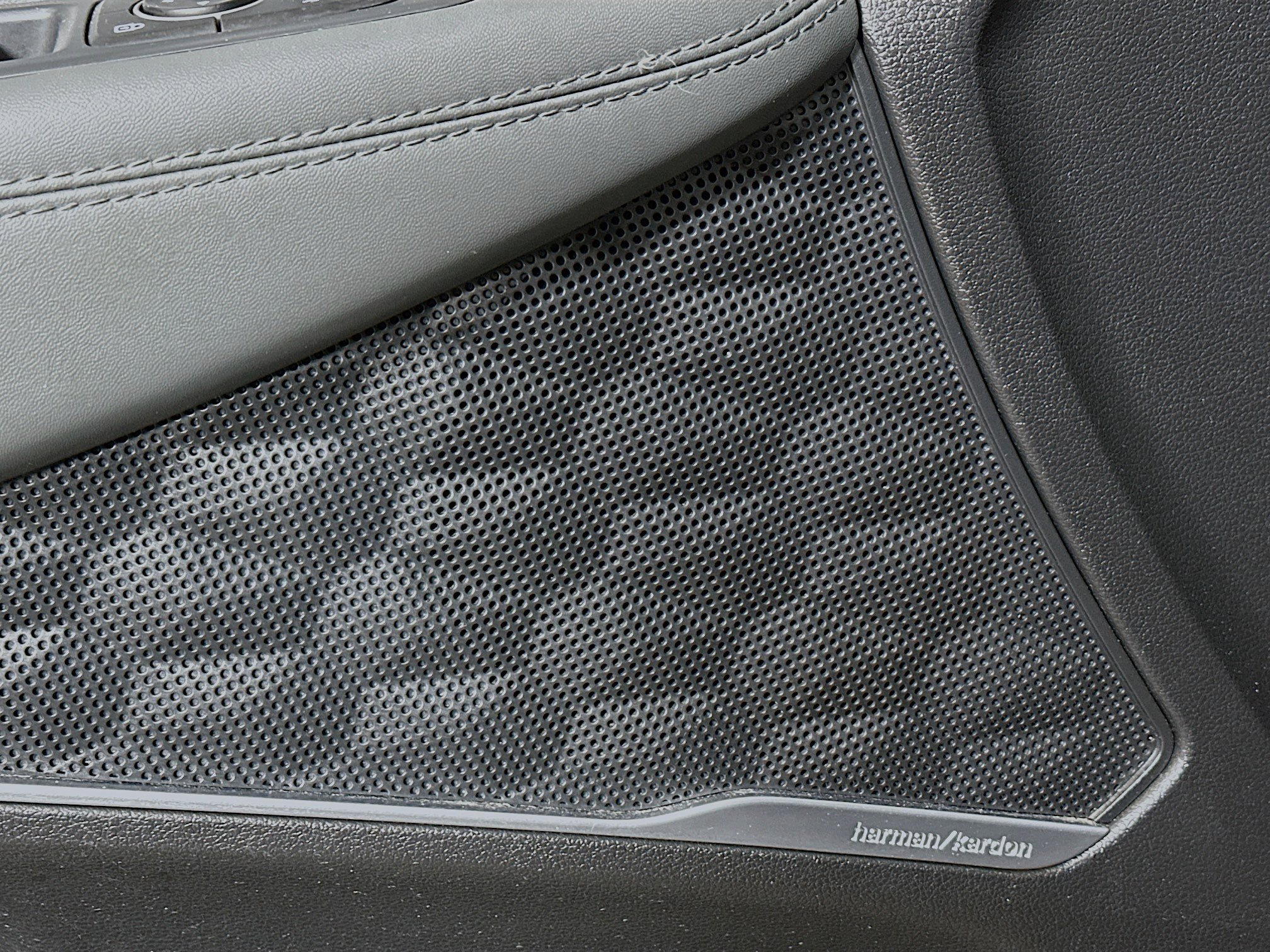 Used 2022 Hyundai Santa Fe SEL w/ Convenience + Premium Package image 18