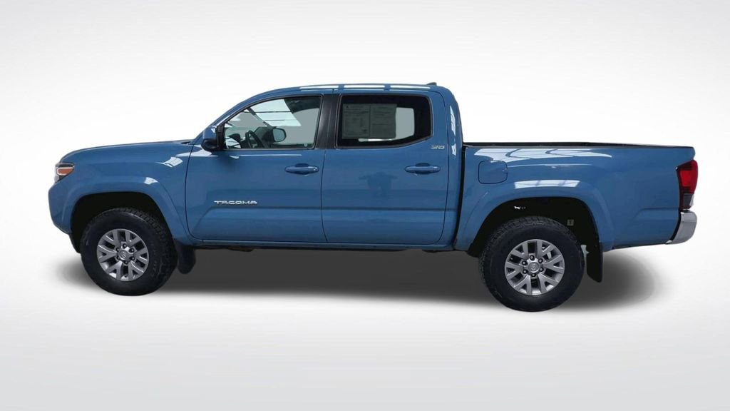Used 2019 Toyota Tacoma SR5 AWD/4WD image 5