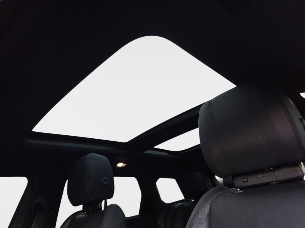 Used 2020 Land Rover Range Rover Evoque S image 34