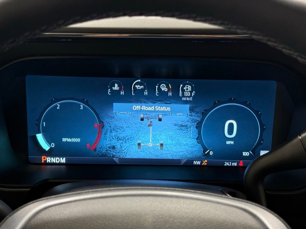 New 2026 Ford F250 Lariat w/ Black Appearance Package image 31