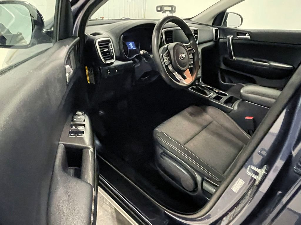 Used 2020 Kia Sportage LX image 16