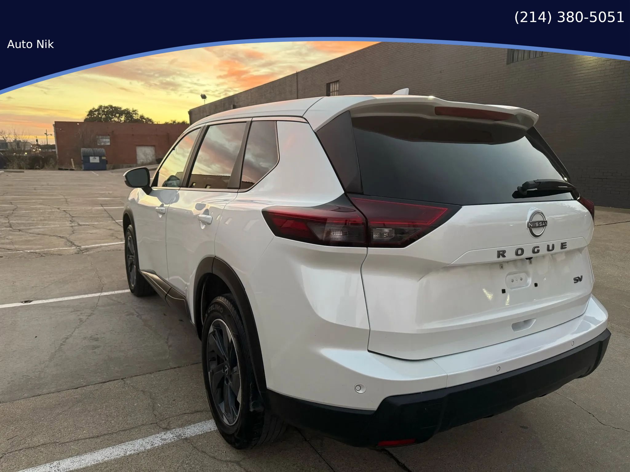 Used 2024 Nissan Rogue SV image 5