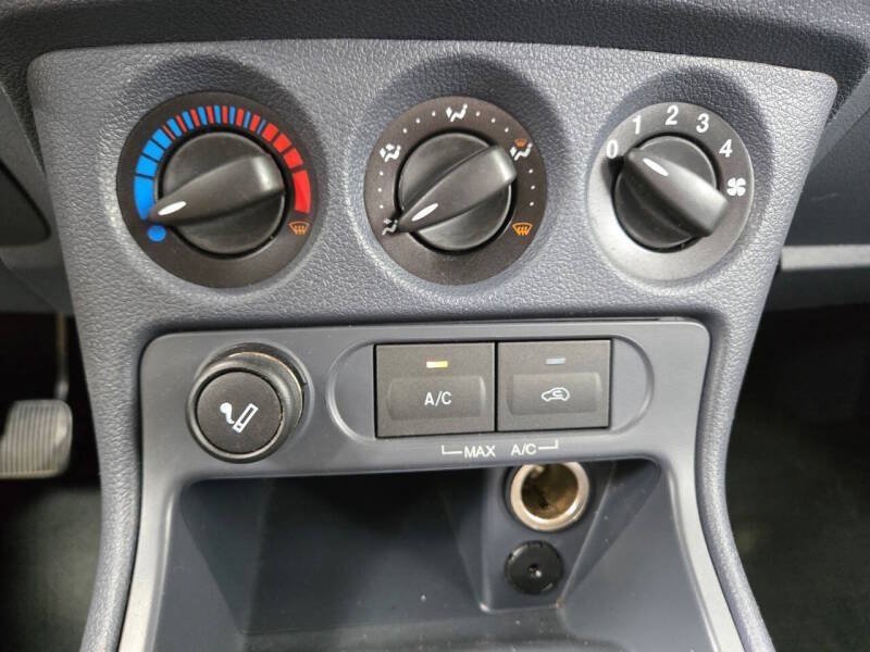 Used 2013 Ford Transit Connect XLT FWD image 16