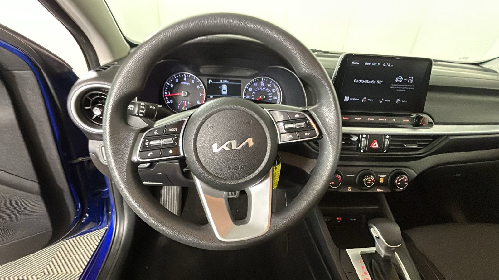 Used 2022 Kia Forte LXS FWD image 17